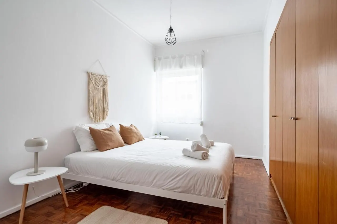 Spacious 3 Bedroom Apartment In The Heart Of Arroios Lisboa Portugal