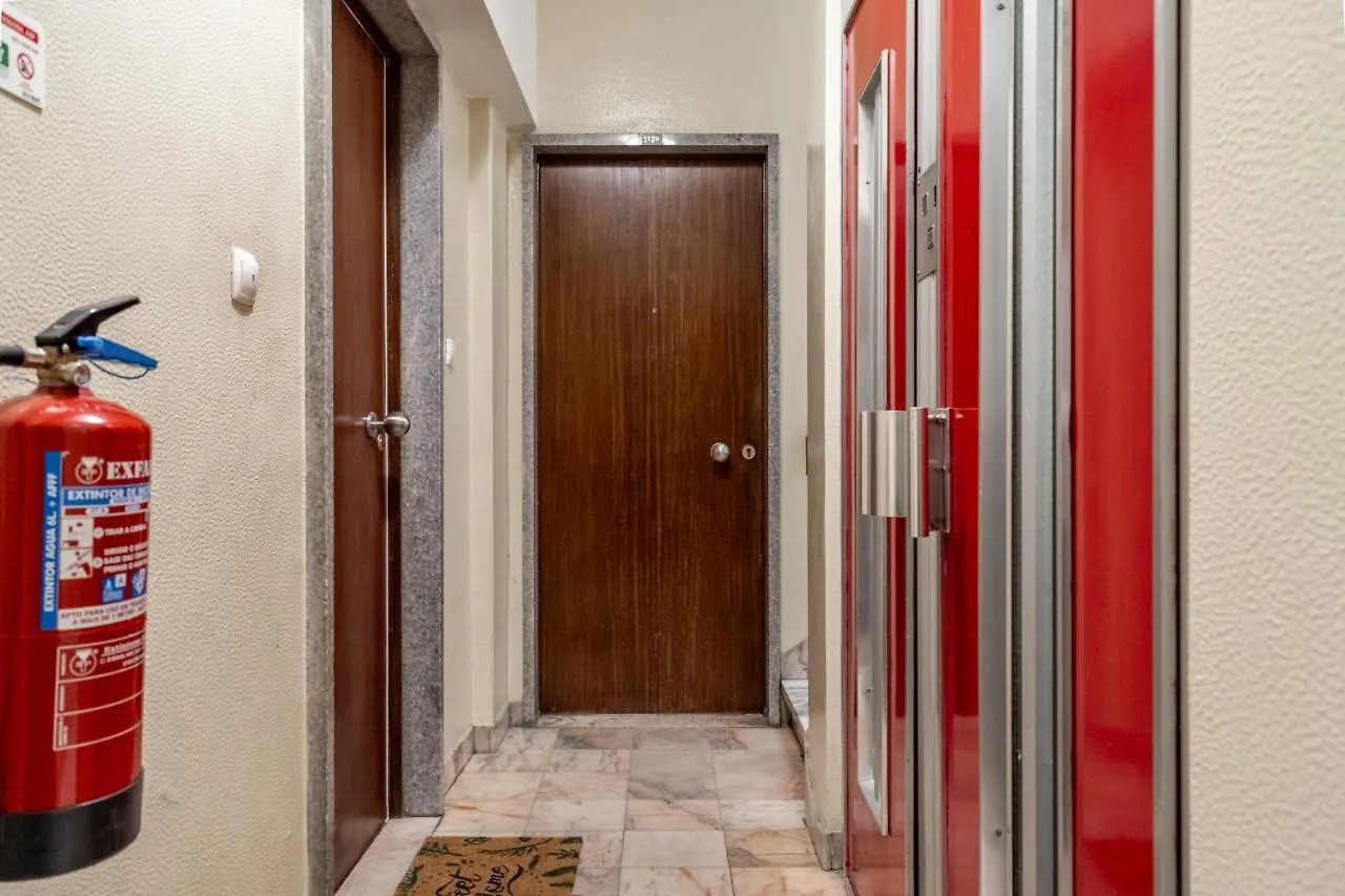 Spacious 3 Bedroom Apartment In The Heart Of Arroios Lisboa